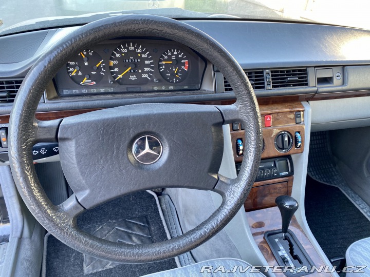 Mercedes-Benz 230 124 1990