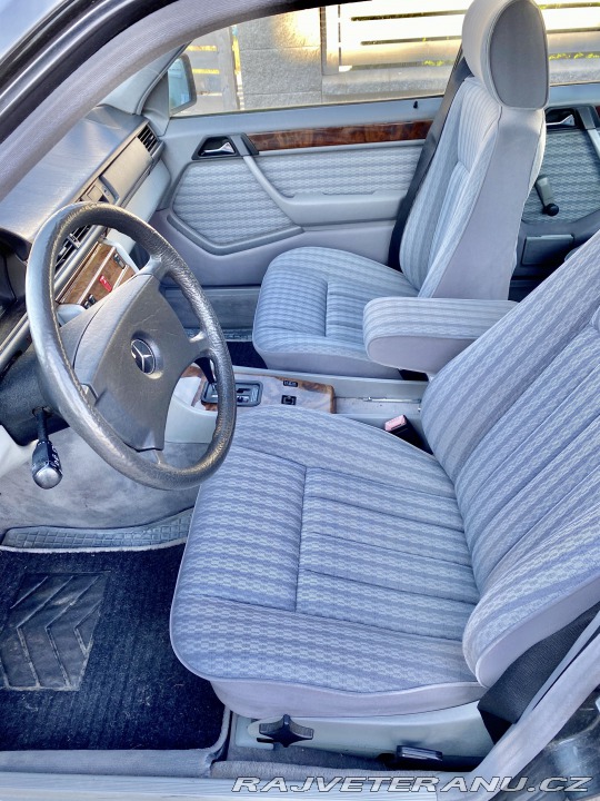 Mercedes-Benz 230 124 1990