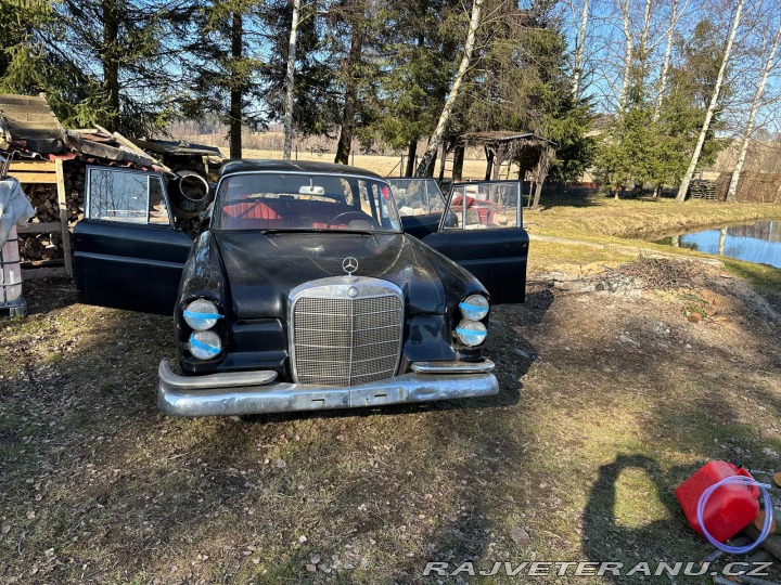Mercedes-Benz 220 W111 1961