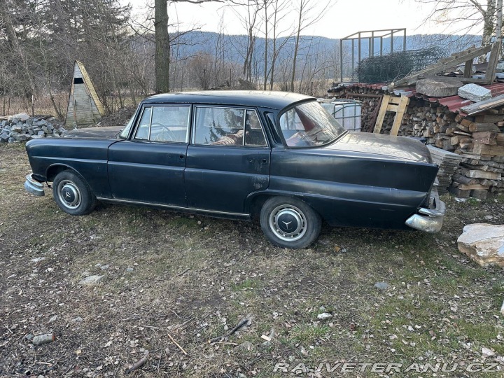 Mercedes-Benz 220 W111 1961