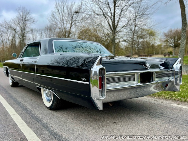 Cadillac Ostatní modely Calais Hardtop Sedan 1965