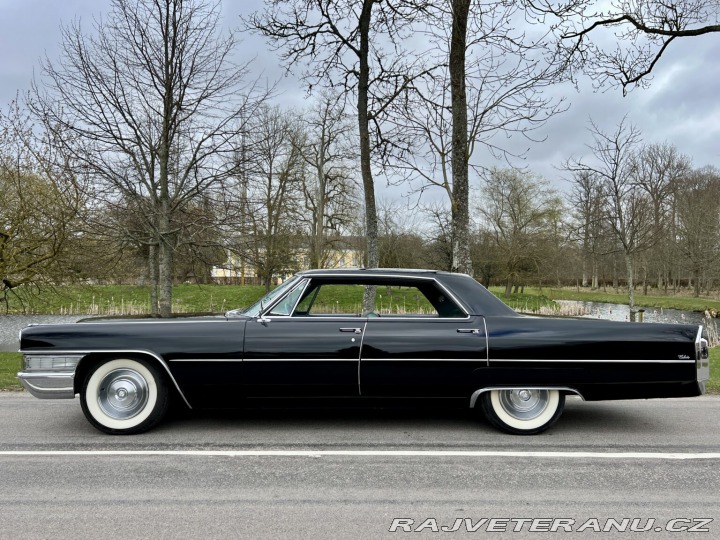 Cadillac Ostatní modely Calais Hardtop Sedan 1965