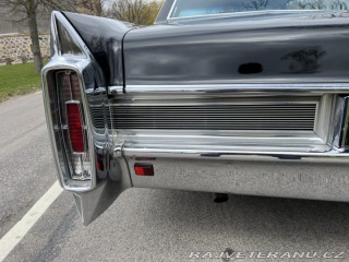 Cadillac Ostatní modely Calais Hardtop Sedan 1965