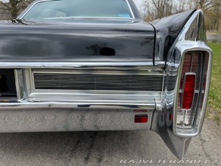 Cadillac Ostatní modely Calais Hardtop Sedan 1965