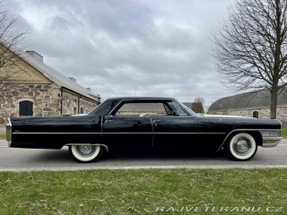 Cadillac Ostatní modely Calais Hardtop Sedan 1965