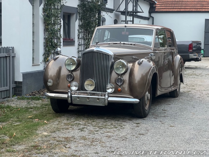 Bentley Mark VI JAMES YOUNG 1947