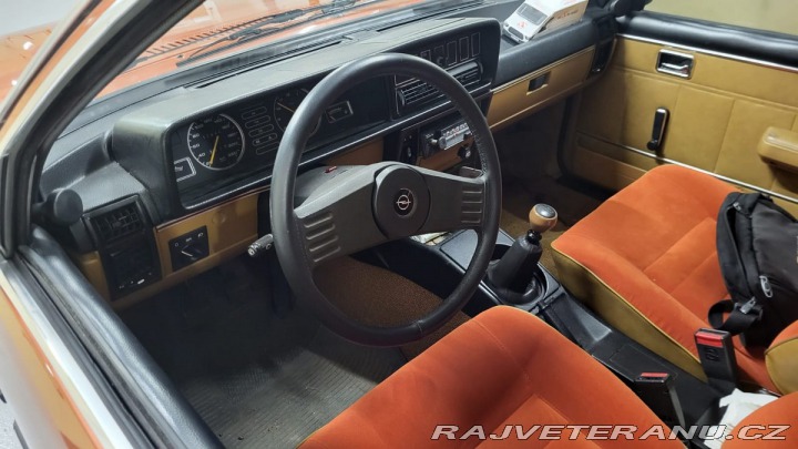 Opel Commodore 2.5 6válec Rezervace 1979