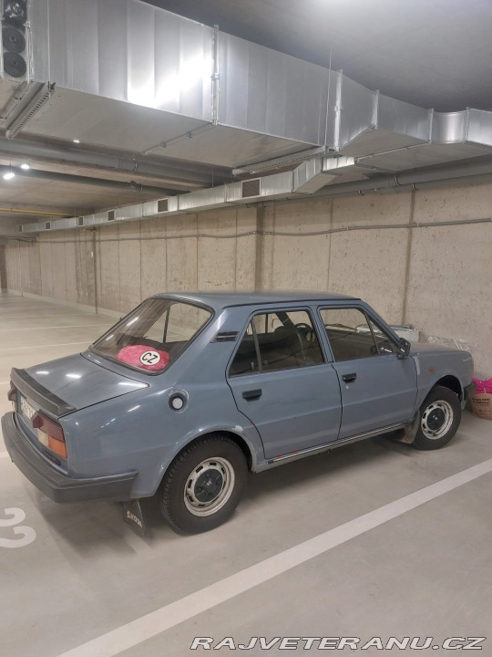 Škoda 105 L 1988