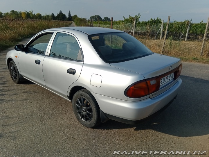 Mazda 323 1996