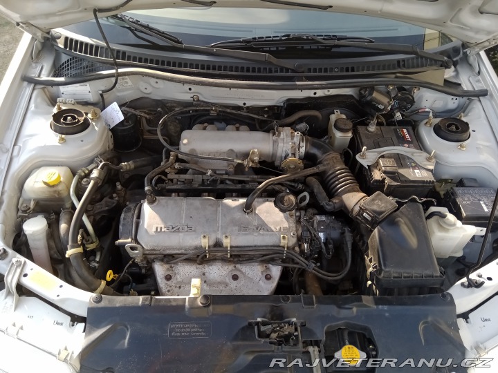 Mazda 323  1996