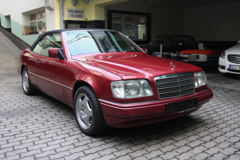 Mercedes-Benz 300 124 300 CE-24V