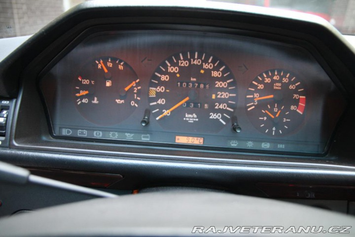 Mercedes-Benz 300 124 300 CE-24V 1993