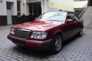 Mercedes-Benz 300 124 300 CE-24V 1993
