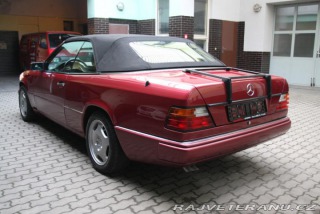 Mercedes-Benz 300 124 300 CE-24V 1993