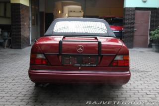 Mercedes-Benz 300 124 300 CE-24V 1993