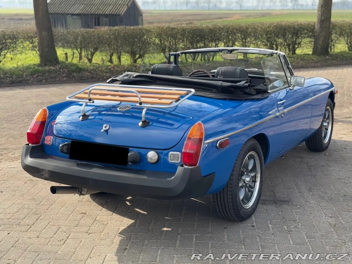 MG MGB  1977