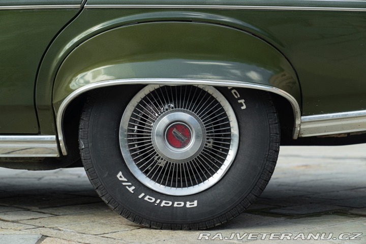 Ford Torino GRAN TORINO 4 DOOR 5.7 V8 BROUGHAM 1976