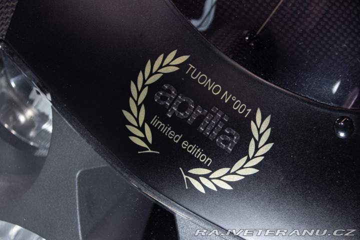 Ostatní značky Ostatní modely Aprilia RSV R 1000 TUONO 2002
