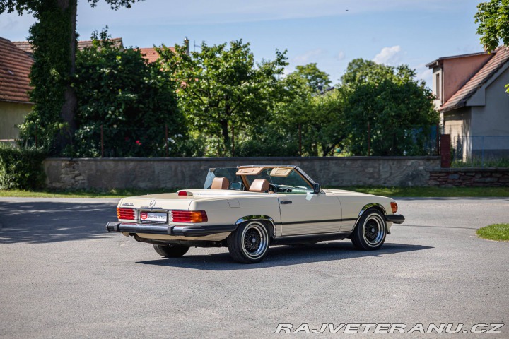 Mercedes-Benz 560 SL R107 1986