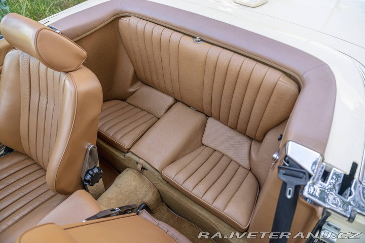 Mercedes-Benz 560 SL R107 1986