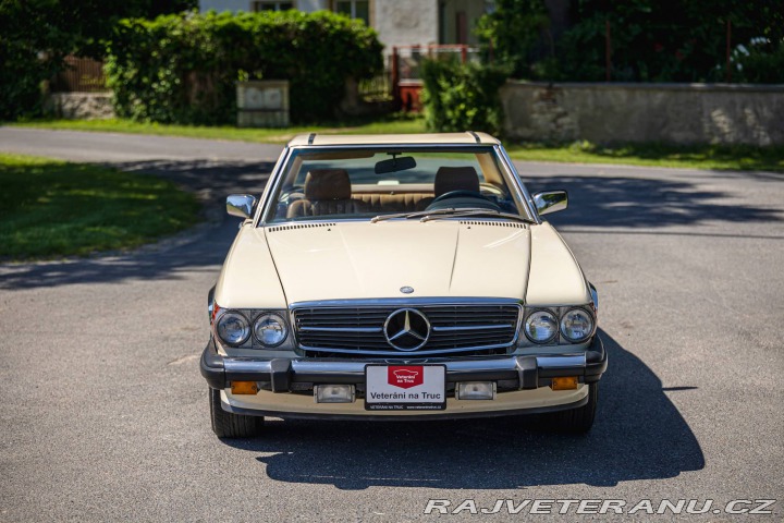 Mercedes-Benz 560 SL R107 1986