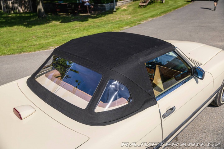 Mercedes-Benz 560 SL R107 1986
