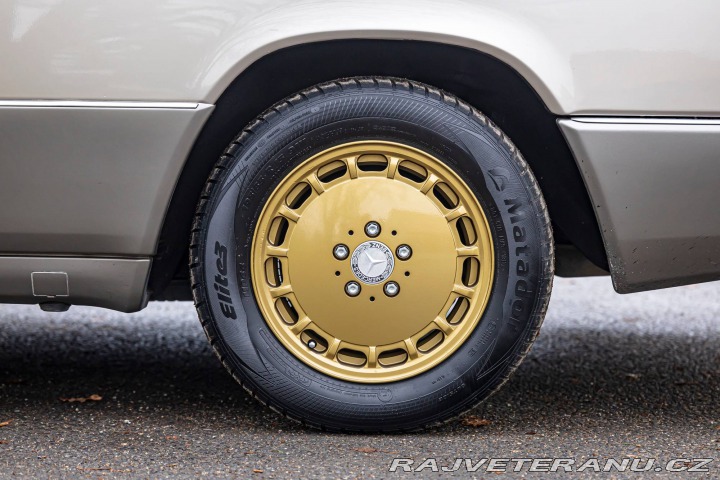 Mercedes-Benz 300 Benz W124 300 CE 1991