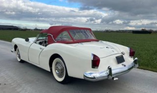 Ostatní značky Ostatní modely Kaiser Darrin 1954
