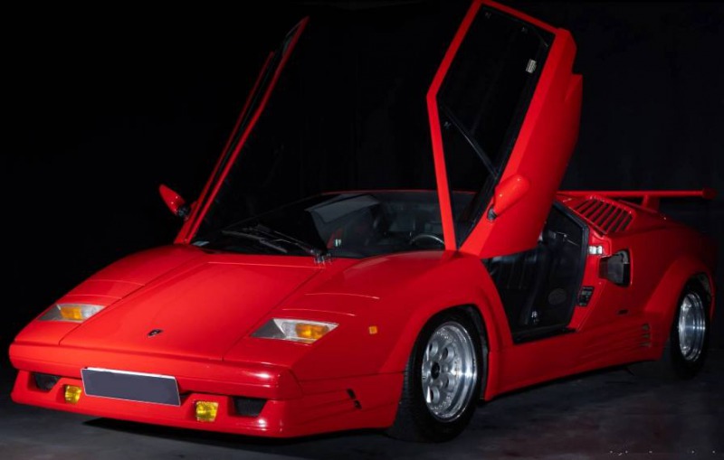 Lamborghini Countach 