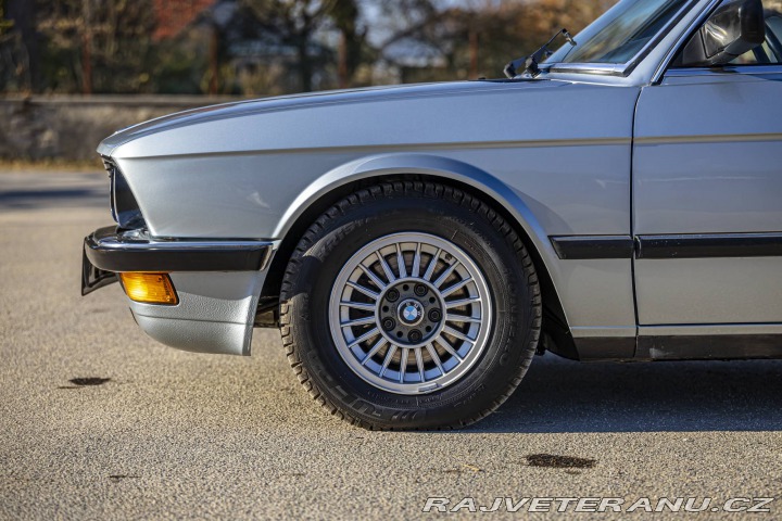 BMW 5 528i E28 1982