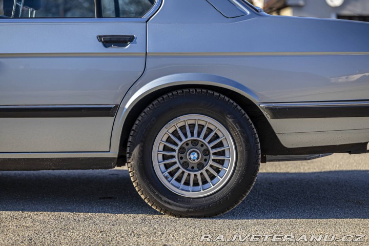 BMW 5 528i E28 1982