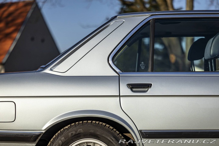 Ostatní značky Ostatní modely BWM 528i E28 1982
