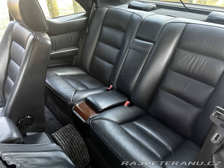 Mercedes-Benz 300 300CE W124 1989