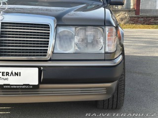 Mercedes-Benz 300 300CE W124 1989