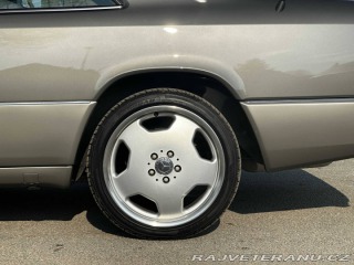 Mercedes-Benz 300 300CE W124 1989