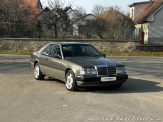 Mercedes-Benz 300 300CE W124 1989