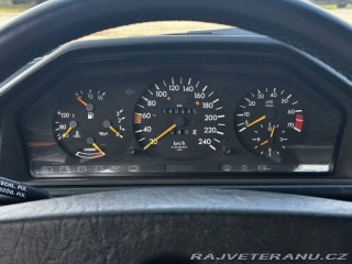 Mercedes-Benz 300 300CE W124 1989