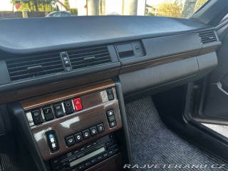 Mercedes-Benz 300 300CE W124 1989