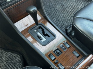 Mercedes-Benz 300 300CE W124 1989