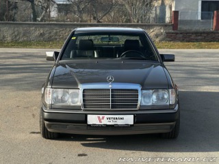 Mercedes-Benz 300 300CE W124 1989