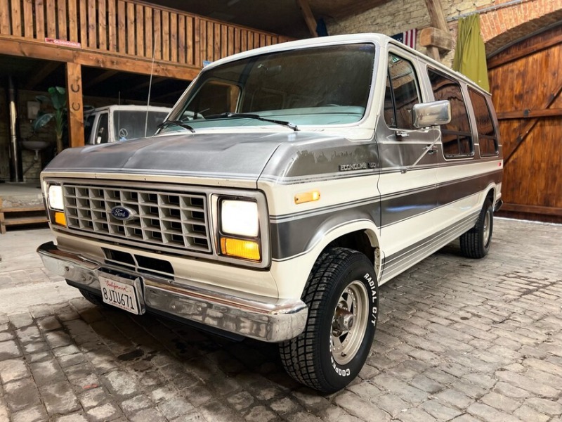Ford Econoline E-150
