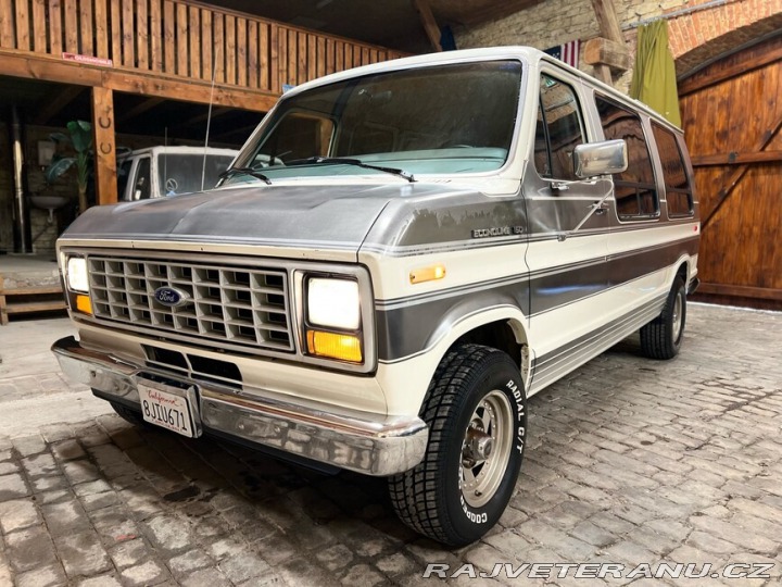 Ford Econoline E-150 1988
