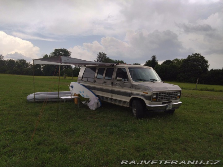 Ford Econoline E-150 1988