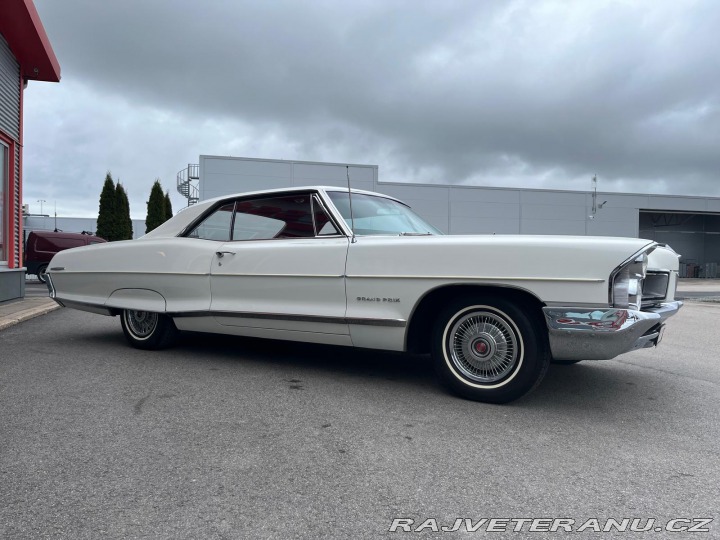Pontiac Grand Prix Coupe 1965