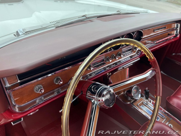 Pontiac Grand Prix Coupe 1965
