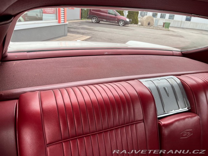 Pontiac Grand Prix Coupe 1965