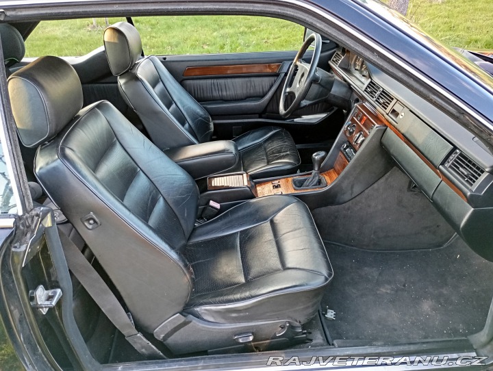 Mercedes-Benz 230 W124 1990