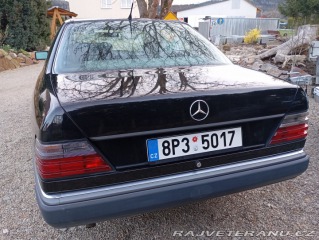 Mercedes-Benz 230 W124 1990