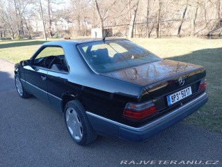 Mercedes-Benz 230 W124 1990
