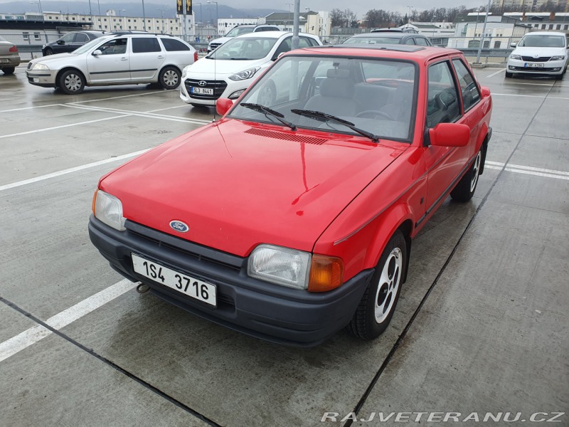 Ford Escort 13